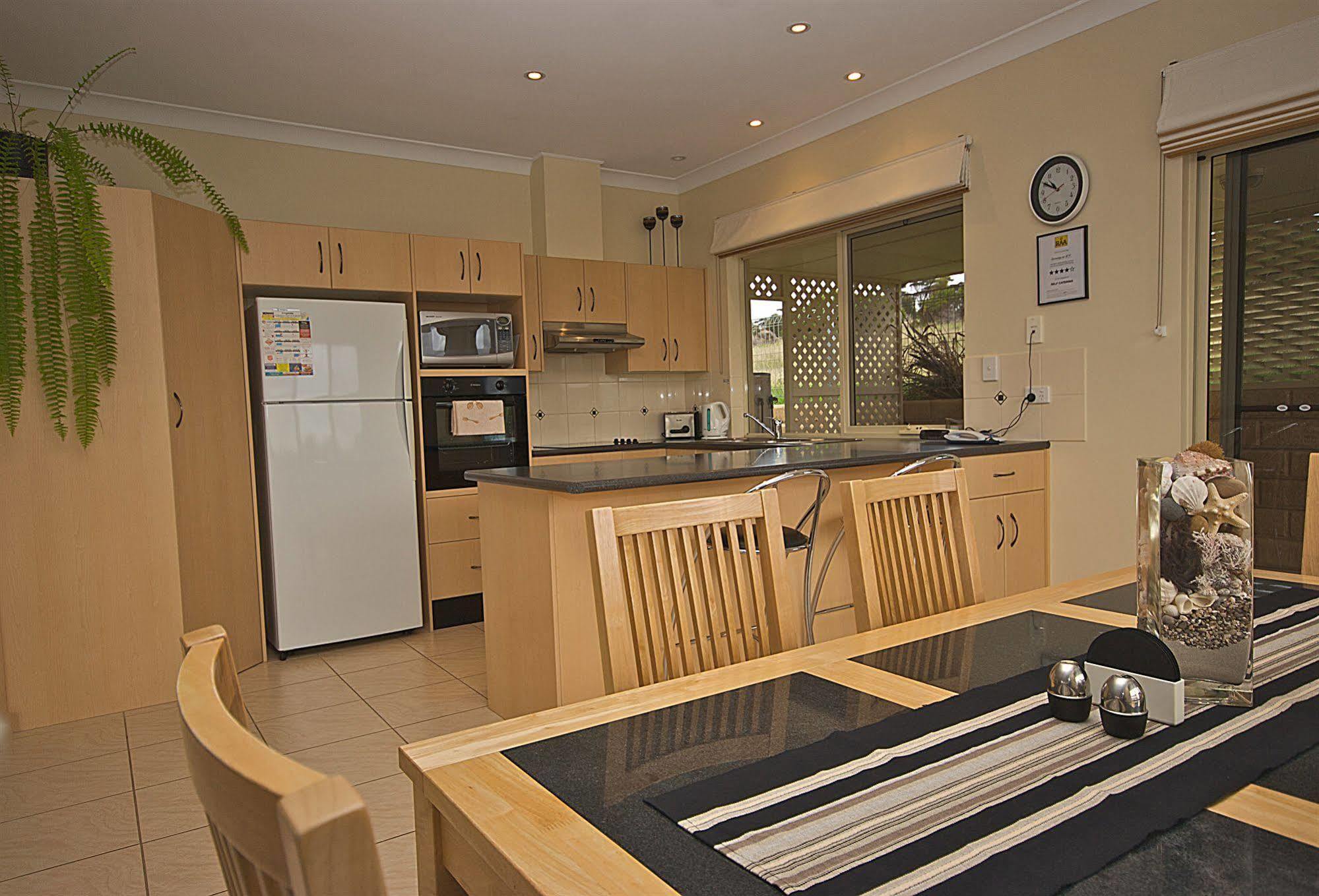 Searenity Holiday Accommodation Emu Bay エクステリア 写真